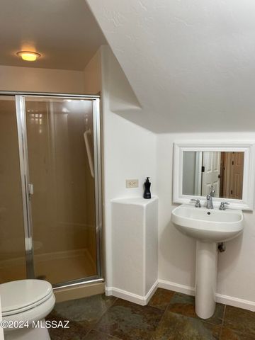 653 N Encanto Village Way, Tucson, AZ 85716