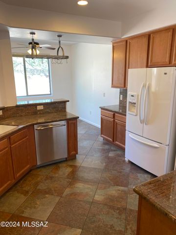 653 N Encanto Village Way, Tucson, AZ 85716