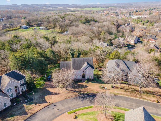 237 Halberton Dr, Franklin, TN 37069