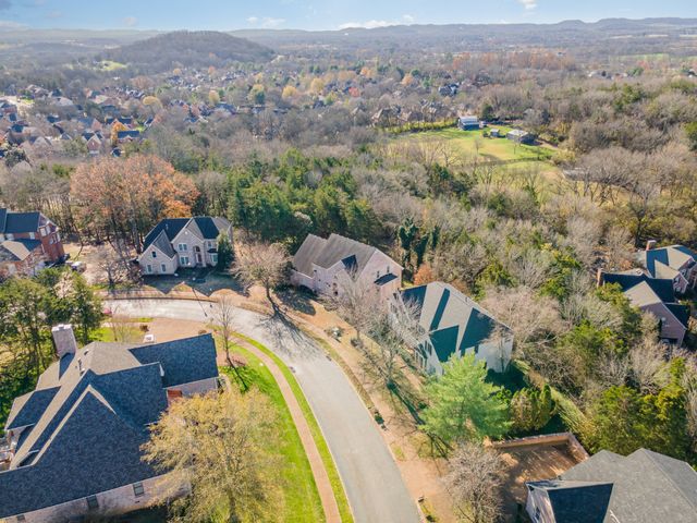 237 Halberton Dr, Franklin, TN 37069