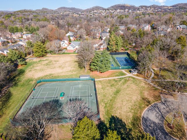 237 Halberton Dr, Franklin, TN 37069