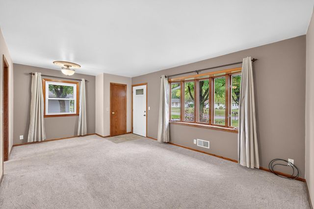 11571 Kumquat Street NW, Coon Rapids, MN 55448