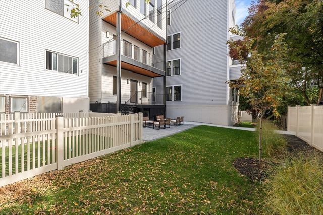 219 Saratoga Street 1, Boston, MA 02128