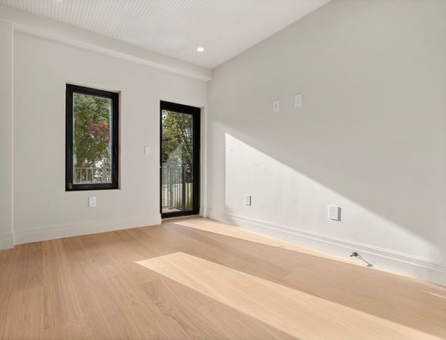219 Saratoga Street 1, Boston, MA 02128