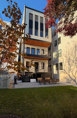 219 Saratoga Street 1, Boston, MA 02128