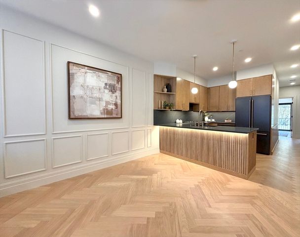 219 Saratoga Street 1, Boston, MA 02128