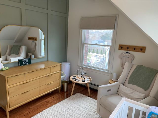 6 Robinson Street, Shoreham, NY 11786