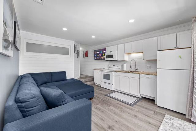 627 N Waccamaw Dr Unit 210, Murrells Inlet, SC 29576