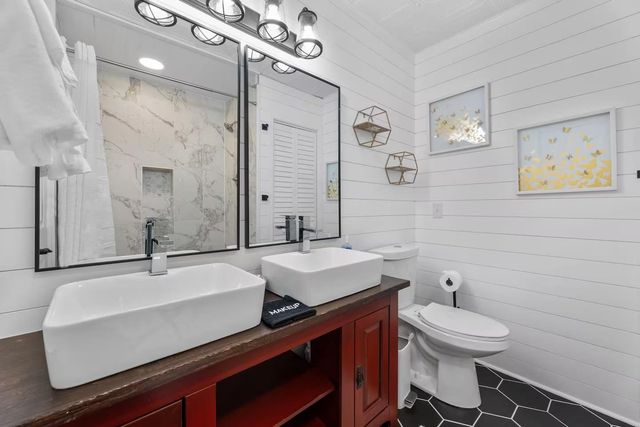 627 N Waccamaw Dr Unit 210, Murrells Inlet, SC 29576