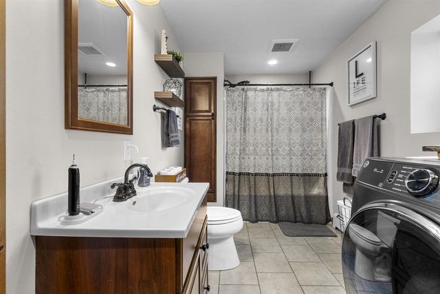 5637 TOWN HALL DRIVE, Pulaski, WI 54162