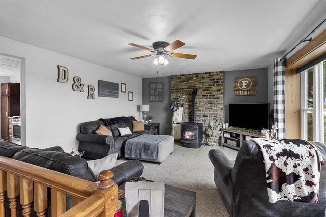 5637 TOWN HALL DRIVE, Pulaski, WI 54162