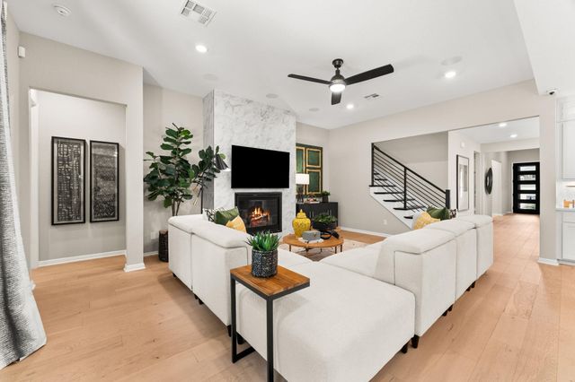 204 Barton Oak TRL, Georgetown, TX 78628