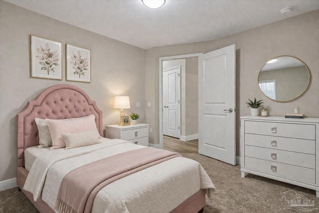 6898 Loysburg St, Navarre, FL 32566