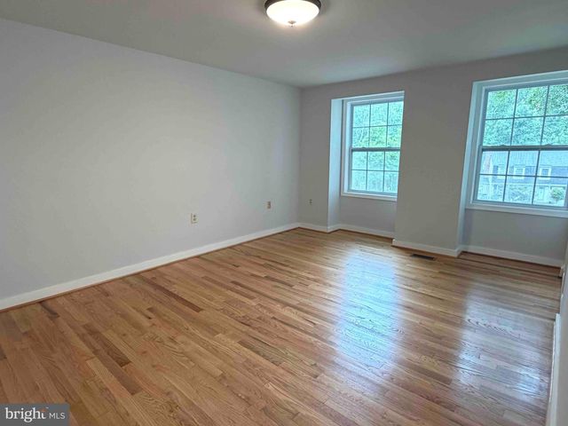 2283 DOSINIA CT, Reston, VA 20191
