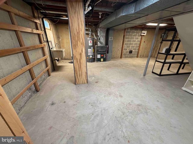 2283 DOSINIA CT, Reston, VA 20191