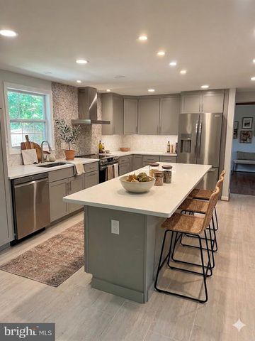 2283 DOSINIA CT, Reston, VA 20191