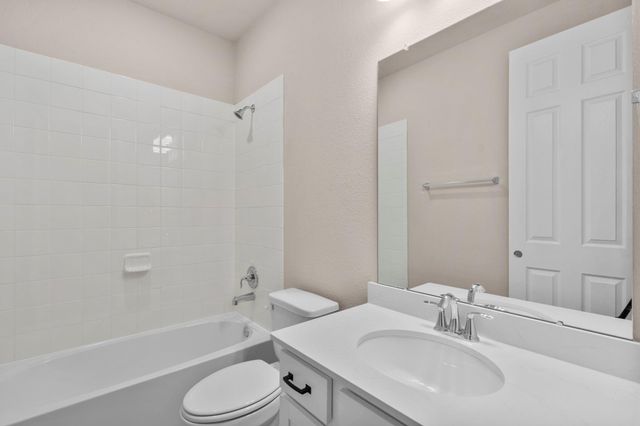 4122 Golden Bird Landing Court, League City, TX 77573