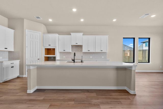 4122 Golden Bird Landing Court, League City, TX 77573