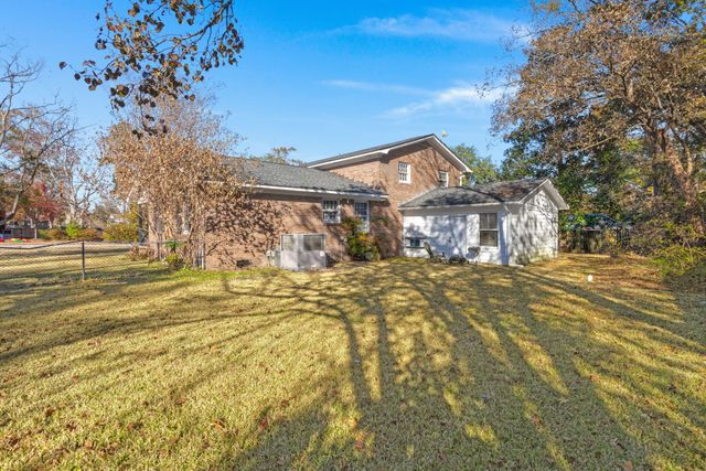 104 Tyvola Drive, Summerville, SC 29485