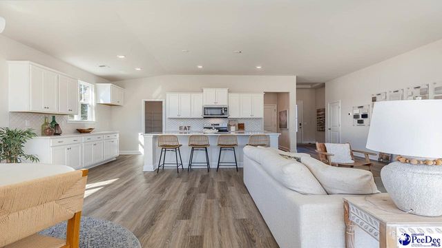 289 Bluff View Ln, Florence, SC 29505