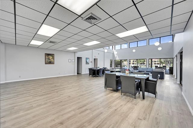 8592 W Sunrise Boulevard Unit 206, Plantation, FL 33322