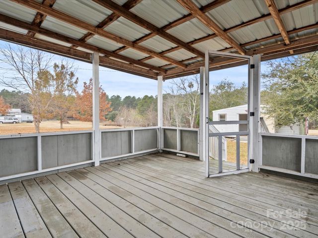 3231 Rocky Ridge Road, Wallace, SC 29596
