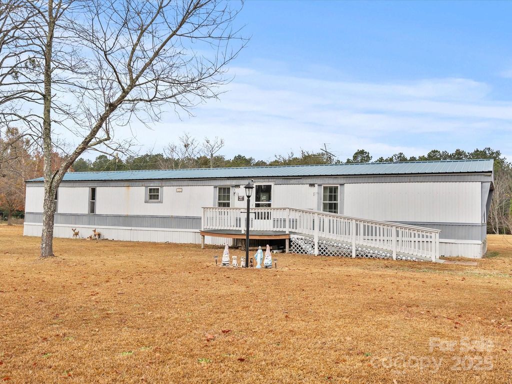 3231 Rocky Ridge Road, Wallace, SC 29596