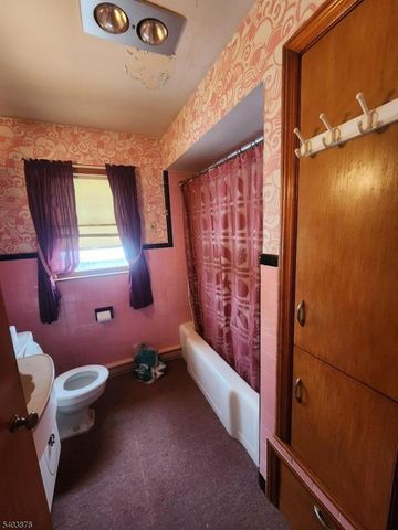 37 Carlton Ave, Washington Boro, NJ 07882