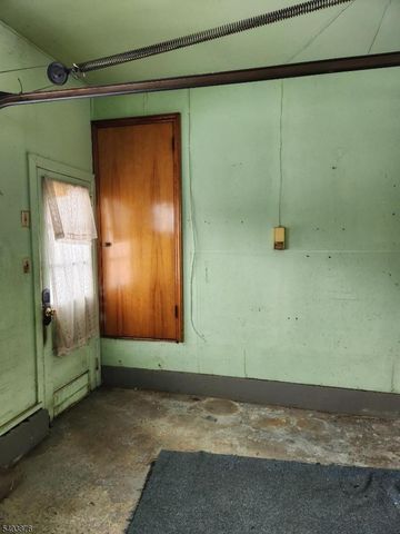 37 Carlton Ave, Washington Boro, NJ 07882