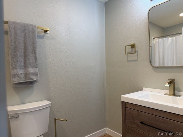 6466 N Lakeside Drive, Hernando, FL 34442
