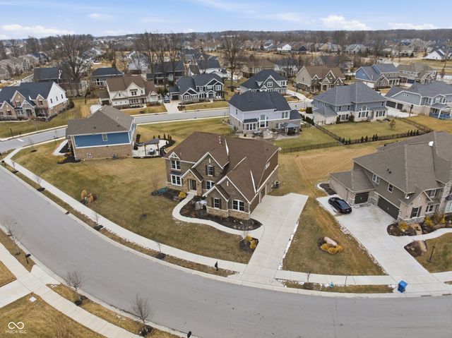 14598 Meadow Bend Drive, Fishers, IN 46037