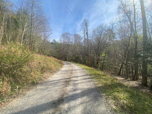 11 Ludlum Drive, Hayesville, NC 28904