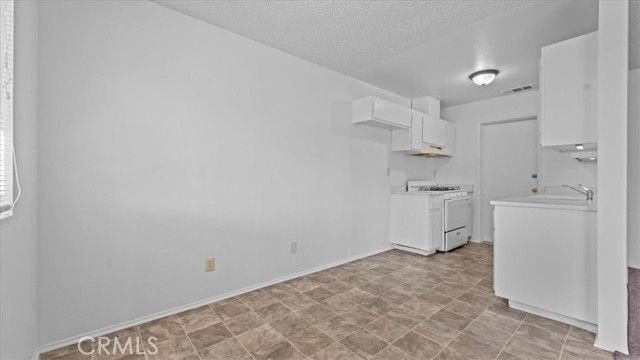 389 Antigua, Hemet, CA 92545