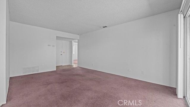 389 Antigua, Hemet, CA 92545