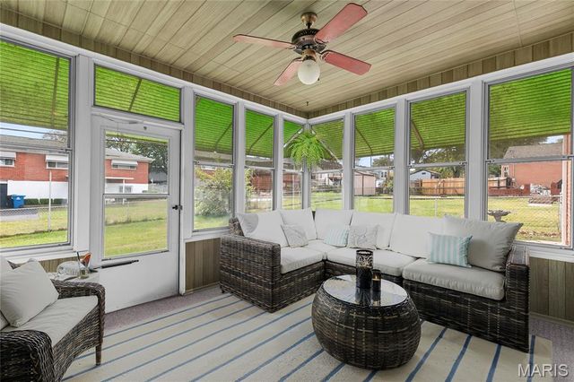 3700 Andora Place, St Louis, MO 63125