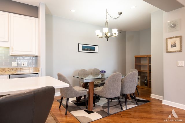 1705 Pavilion Way 503, Park Ridge, IL 60068