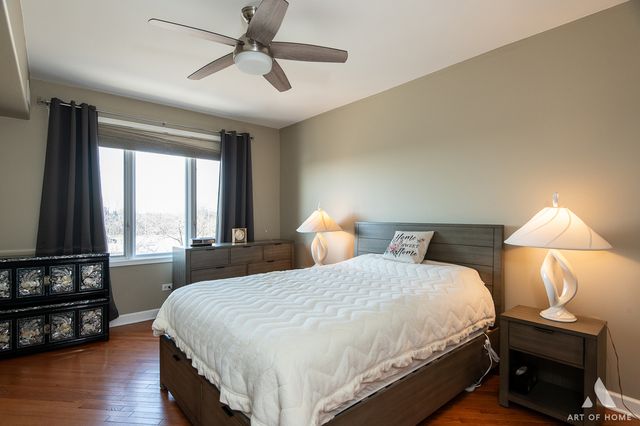 1705 Pavilion Way 503, Park Ridge, IL 60068