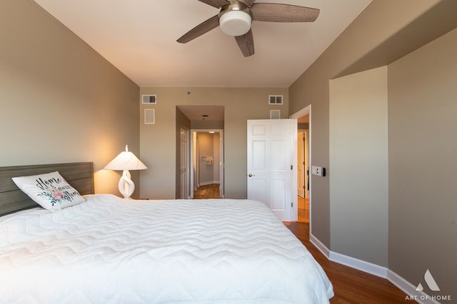 1705 Pavilion Way 503, Park Ridge, IL 60068