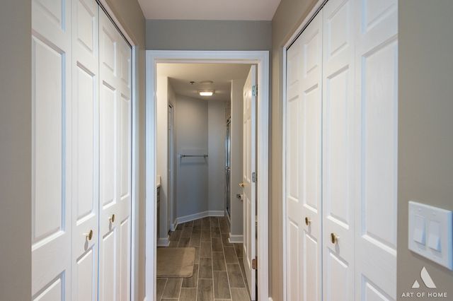 1705 Pavilion Way 503, Park Ridge, IL 60068