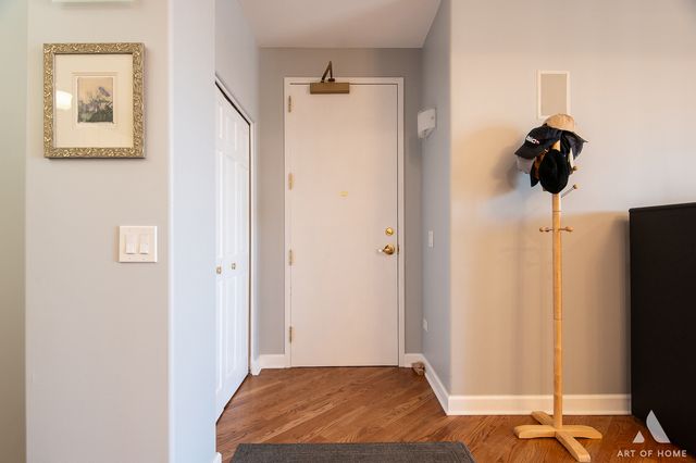 1705 Pavilion Way 503, Park Ridge, IL 60068