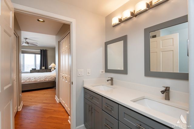 1705 Pavilion Way 503, Park Ridge, IL 60068