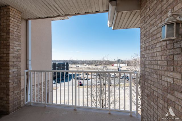 1705 Pavilion Way 503, Park Ridge, IL 60068