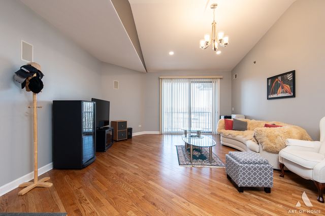 1705 Pavilion Way 503, Park Ridge, IL 60068