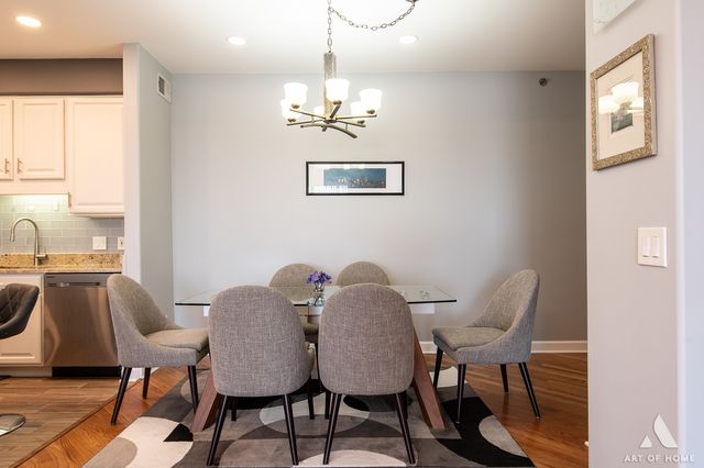 1705 Pavilion Way 503, Park Ridge, IL 60068