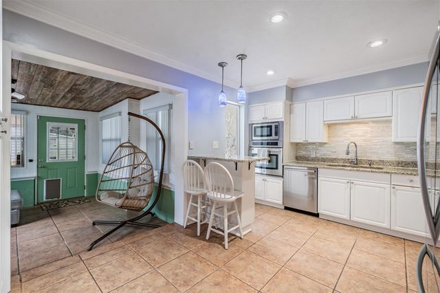 127 CONNIE AVENUE, Tampa, FL 33613