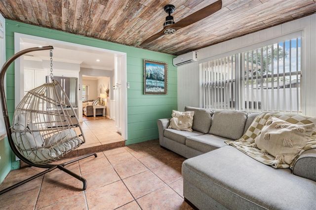 127 CONNIE AVENUE, Tampa, FL 33613