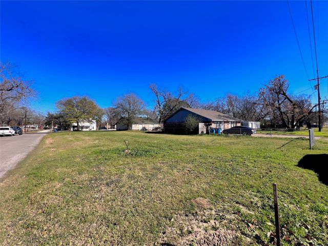 1112 N Beaton Street, Corsicana, TX 75110