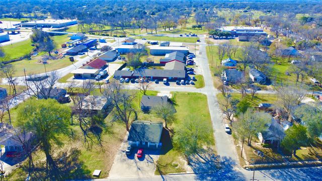 1112 N Beaton Street, Corsicana, TX 75110