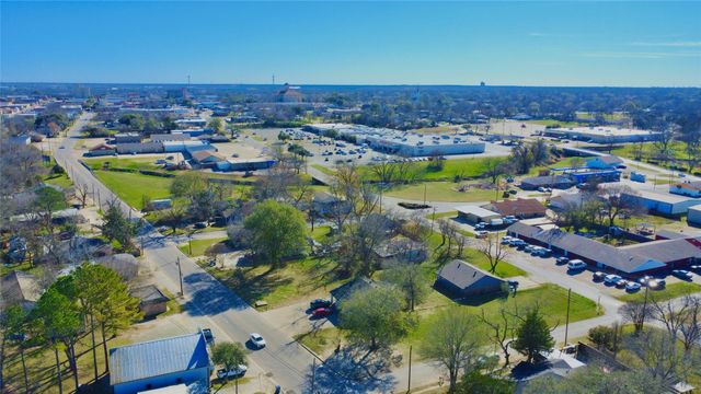 1112 N Beaton Street, Corsicana, TX 75110