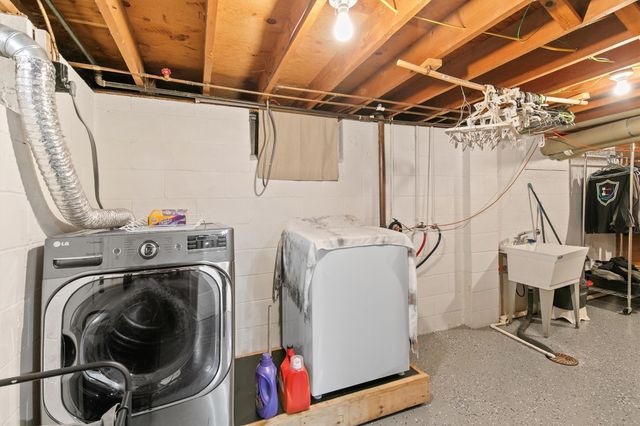 2930 E Jefferson Avenue, Des Moines, IA 50317